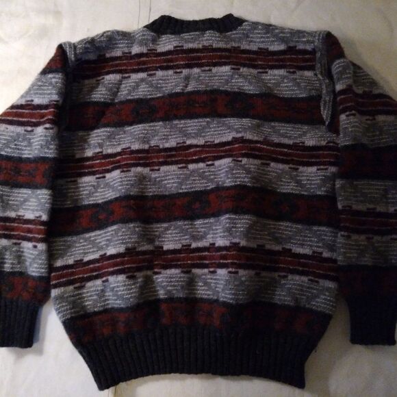 Vintage Benetton Aztec Pattern Wool Sweater - Picture 3 of 15